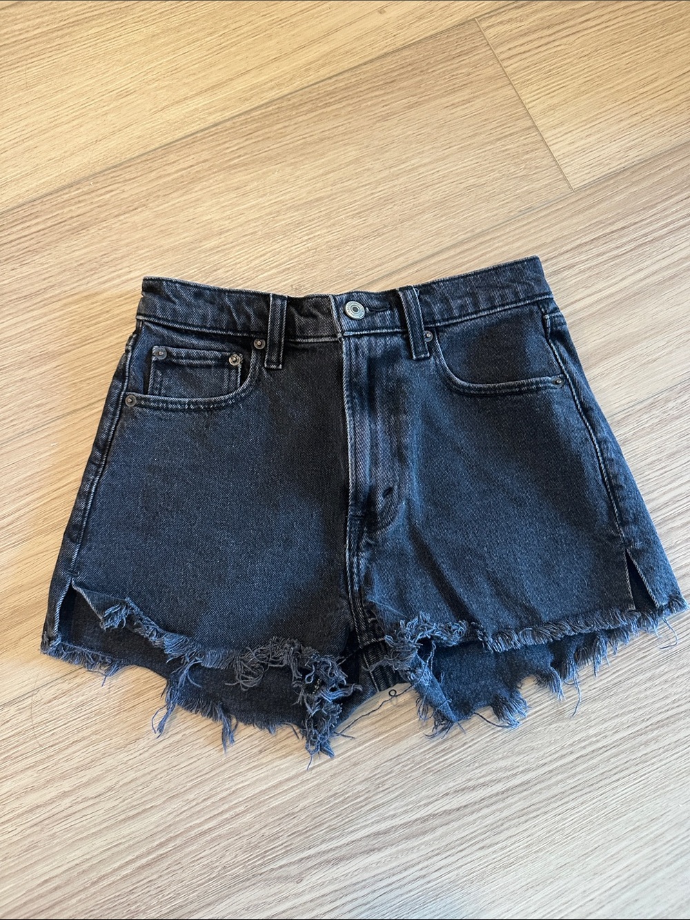 Abercrombie & Fitch Black The Mom High Rise Short Black
